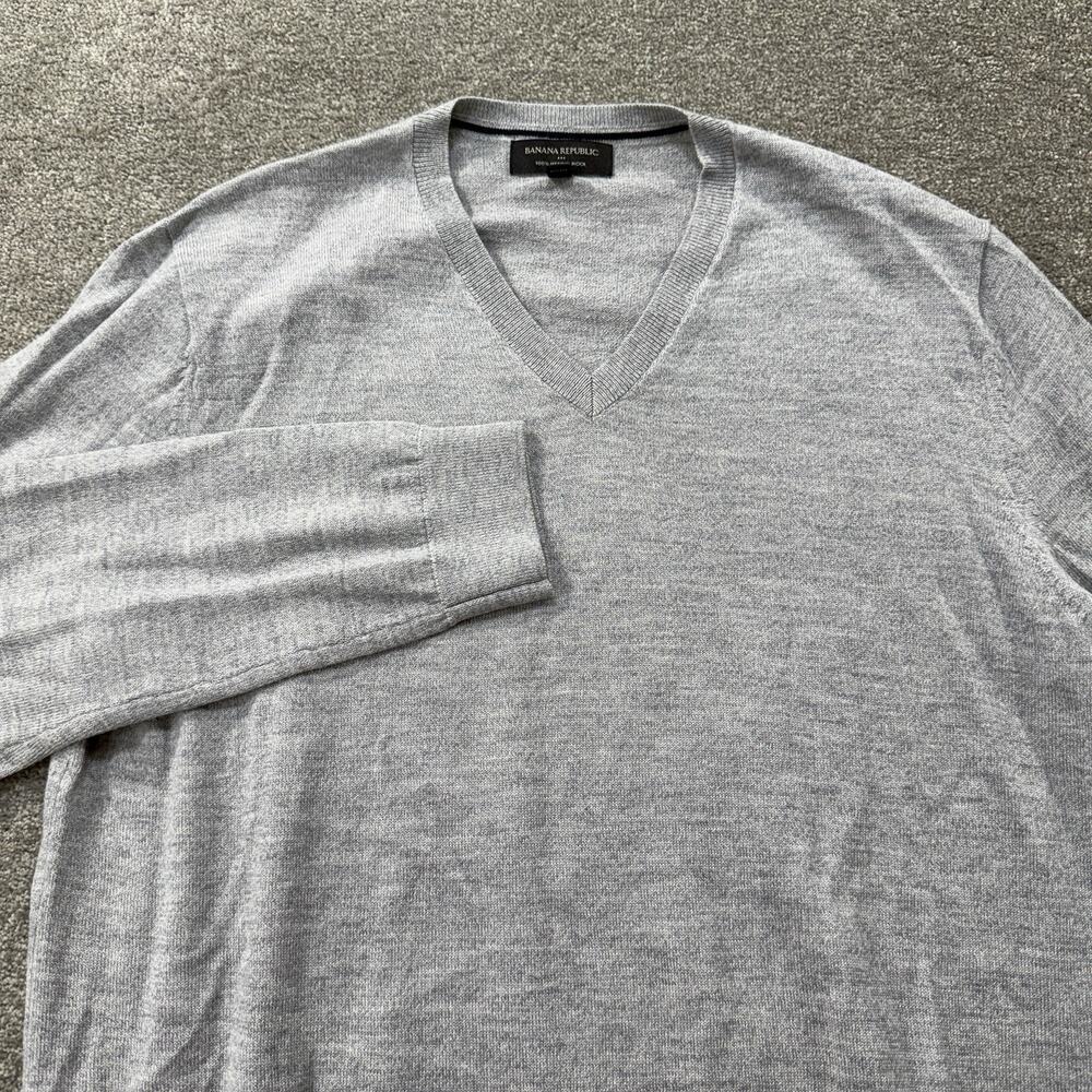 Banana Republic Sweater Mens Large Gray Italian Merino Wool Pullover V Neck Soft